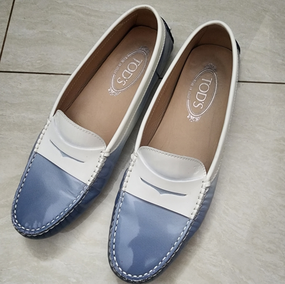 Tod's Gommini Patenr Leather Drivers